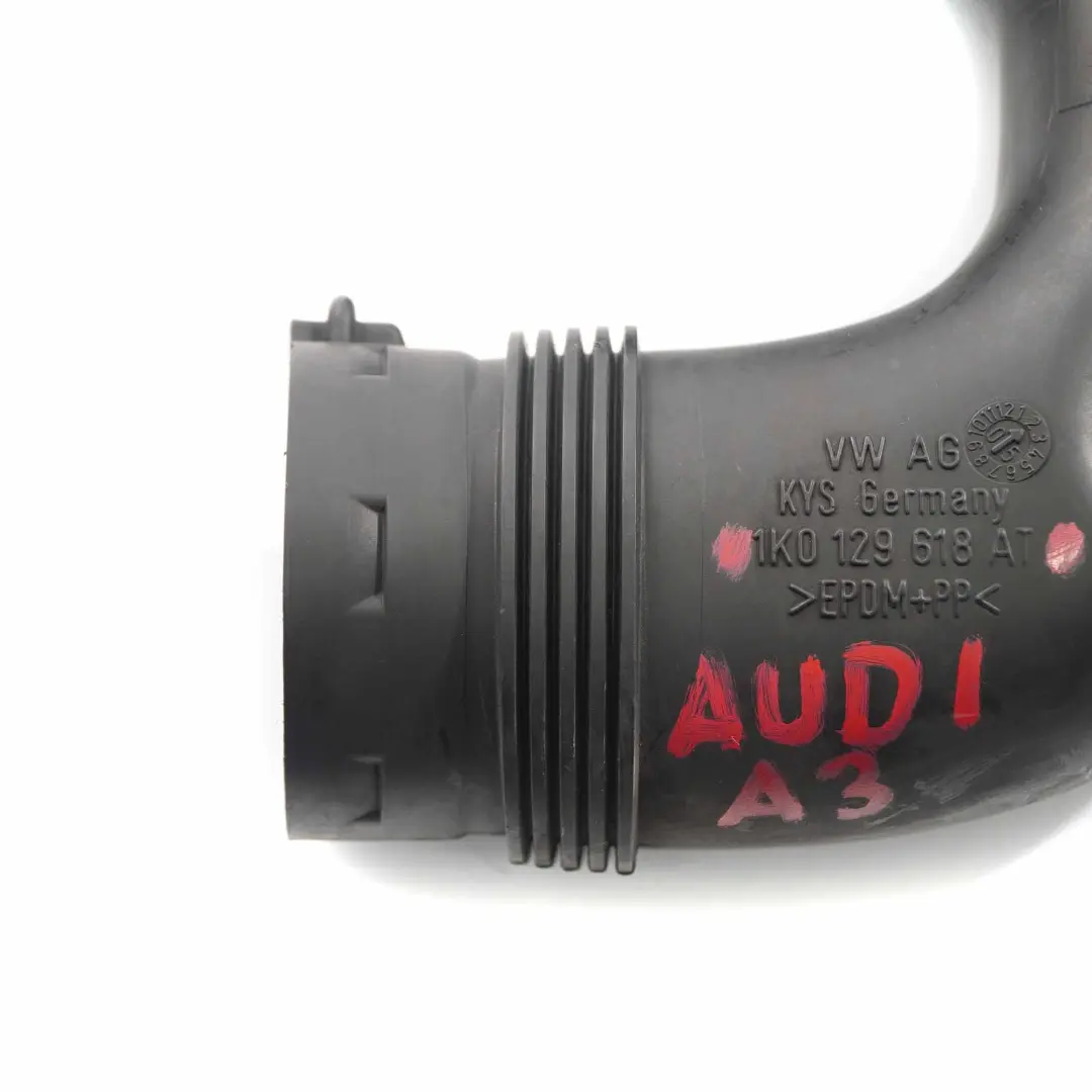 Audi A3 8P 1.9 2.0 TDI Diesel Tuyau d'admission d'air Tuyau - SKU 1K0129618AT - Numéro de pièce 1K0129618AT
