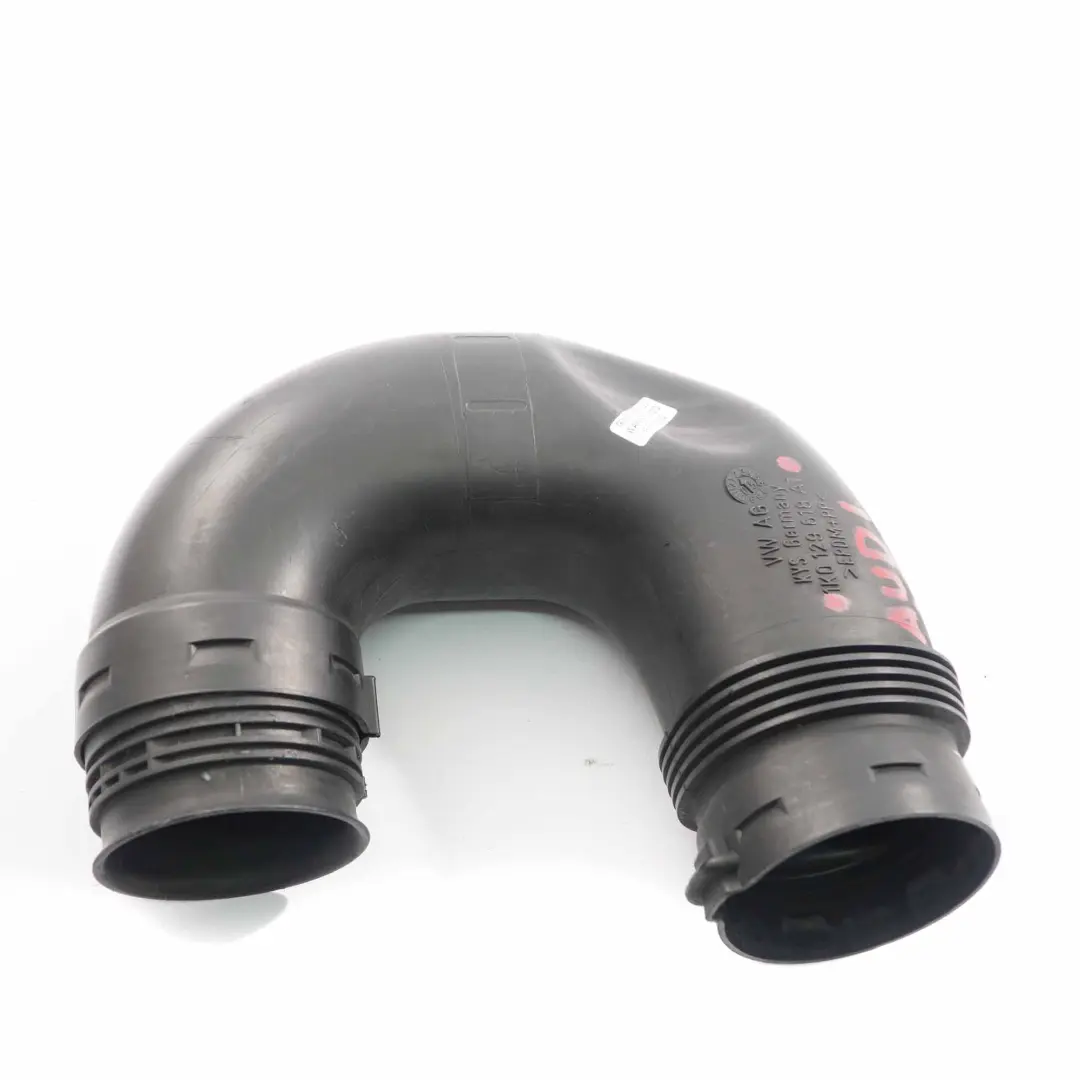 Tubo di aspirazione Tubo flessibile per Audi A3 8P 1.9 2.0 TDI Diesel con numero di parte 1K0129618AT Audi A3 8P 1.9 2.0 TDI Diesel Tubo di aspirazione Tubo flessibile - SKU 1K0129618AT - Numero di parte 1K0129618AT