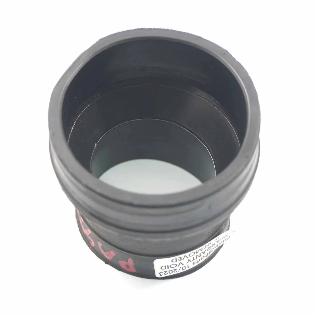 Przewód Łącznik Guma Chłodnicy Powietrza do VW Golf V TDI Passat B6 o numerze 1K0129627B VW Golf V TDI Passat B6 Przewód Łącznik Guma Chłodnicy Powietrza - SKU 1K0129627B - Numer Części 1K0129627B