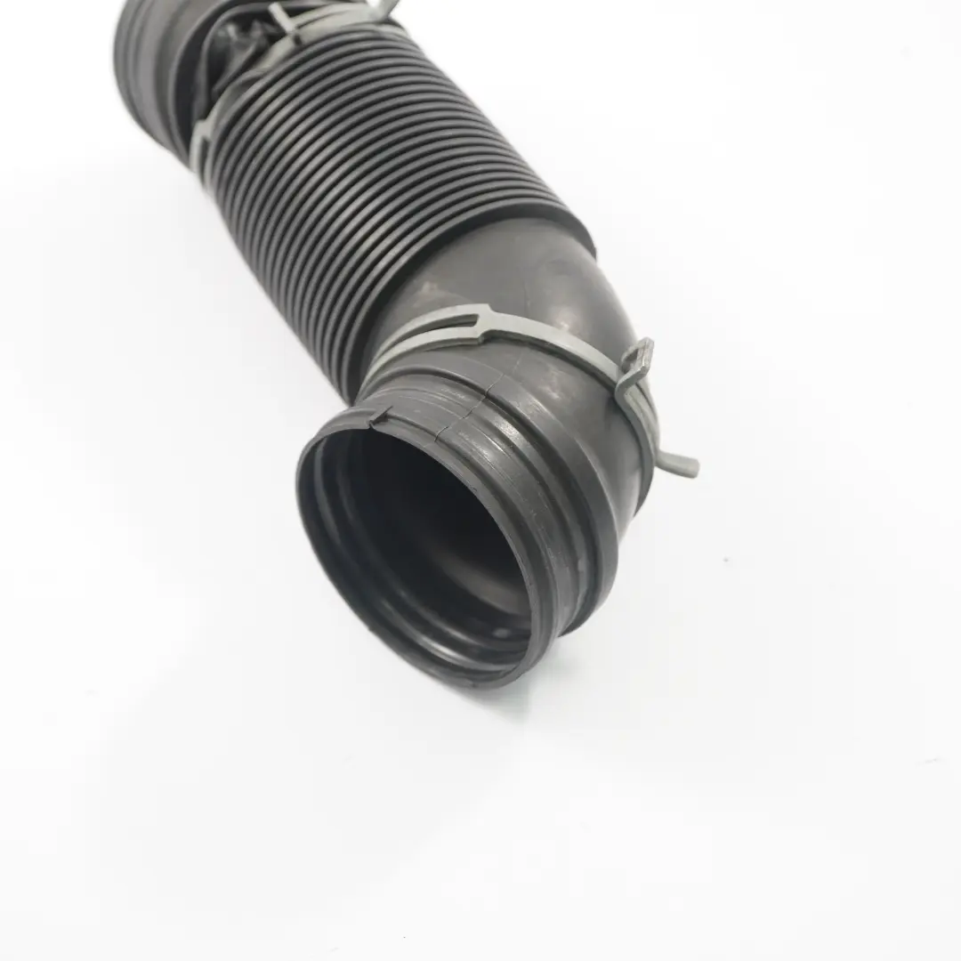 Intake Pipe Hose Line to VW Volkswagen Golf 5 1.9 TDI Air with Part number 1K0129684B VW Volkswagen Golf 5 1.9 TDI Air Intake Pipe Hose Line - SKU 1K0129684B - Part number 1K0129684B