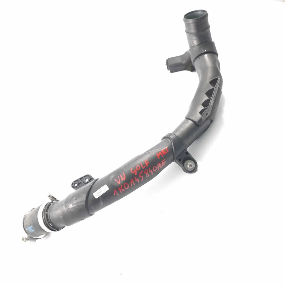 Mk6 Seat Leon 1.6 TDI CAY Carga Tubería Entrada aire del intercooler para VW Golf con número de pieza 1K0145840AE VW Golf Mk6 Seat Leon 1.6 TDI CAY Carga Tubería Entrada aire del intercooler - SKU 1K0145840AE - Número de pieza 1K0145840AE