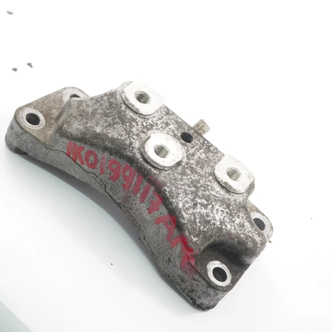 Motore Supporto Cambio Staffa per VW Golf 5 Audi A3 8P 2.0 TDI con numero di parte 1K0199117AM VW Golf 5 Audi A3 8P 2.0 TDI Motore Supporto Cambio Staffa - SKU 1K0199117AM - Numero di parte 1K0199117AM