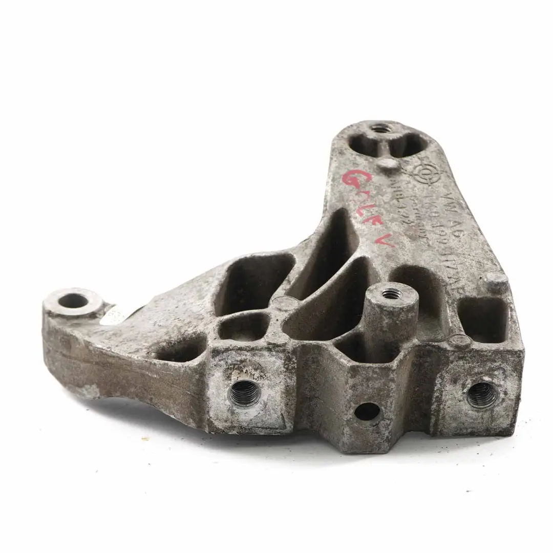 Getriebestütze Halterung Halter für VW Golf 5 2.0 TDI Motor mit Teilenummer 1K0199117AP VW Golf 5 2.0 TDI Motor Getriebestütze Halterung Halter - SKU 1K0199117AP - Teilenummer 1K0199117AP