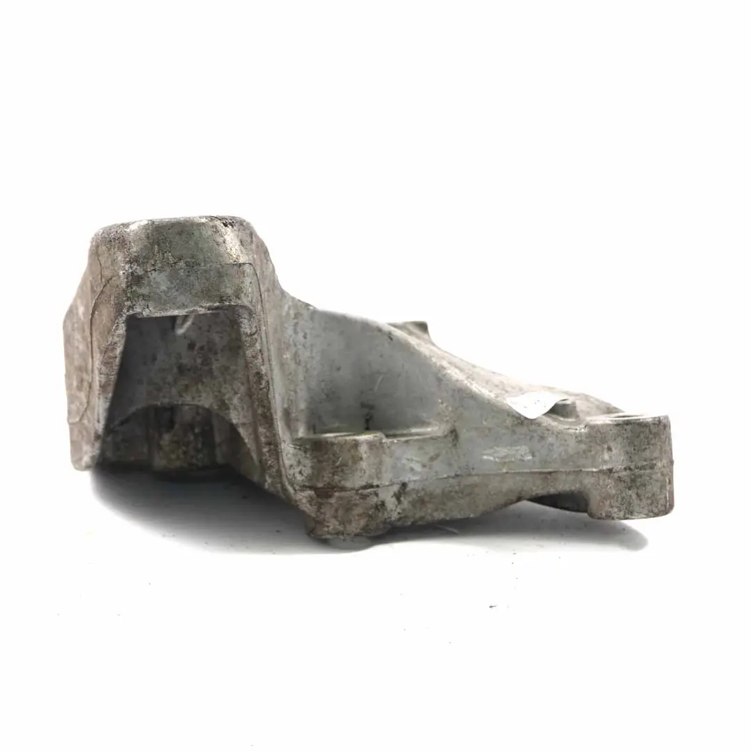 Łapa Wspornik Skrzyni do VW Golf 5 TDI o numerze 1K0199117AP VW Golf 5 TDI Łapa Wspornik Skrzyni - SKU 1K0199117AP - Numer Części 1K0199117AP