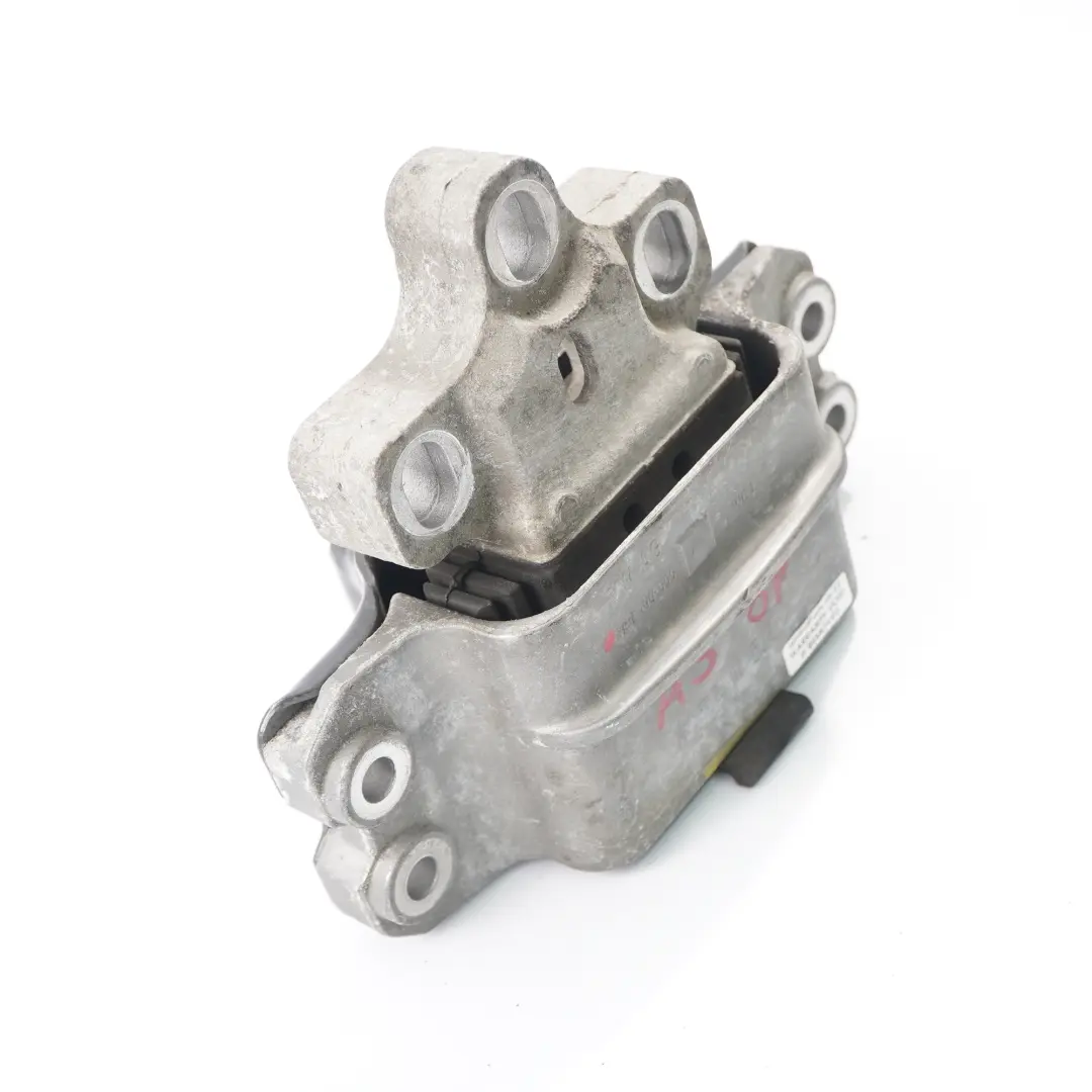 Motorhalterung Getriebe Getriebestütze Halterung für Audi A3 8P mit Teilenummer 1K0199555 Audi A3 8P Motorhalterung Getriebe Getriebestütze Halterung - SKU 1K0199555 - Teilenummer 1K0199555