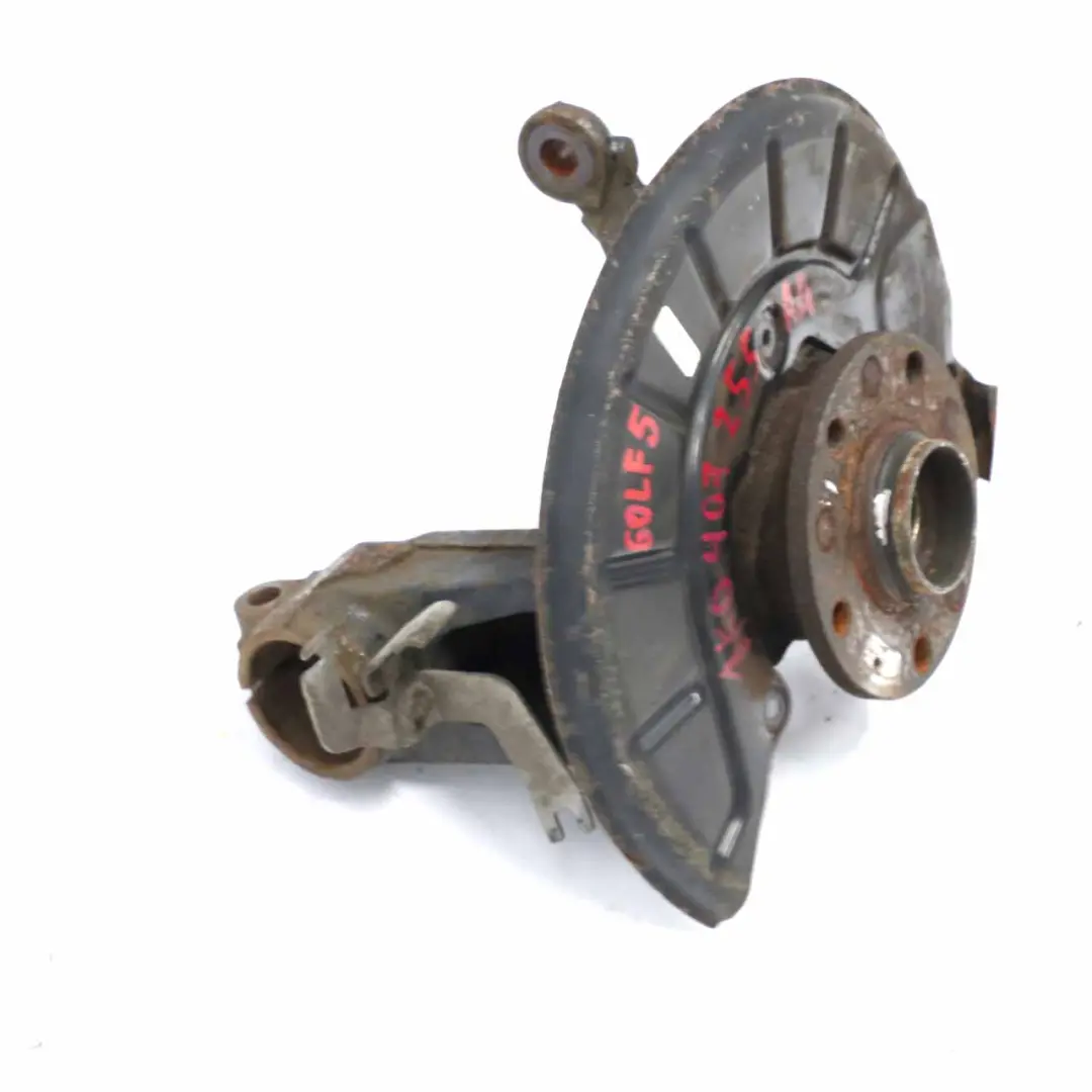 Zwrotnica Piasta Koła Lewy Przód do VW Volkswagen Golf 5 o numerze 1K0407255AA VW Volkswagen Golf 5 Zwrotnica Piasta Koła Lewy Przód - SKU 1K0407255AA - Numer Części 1K0407255AA