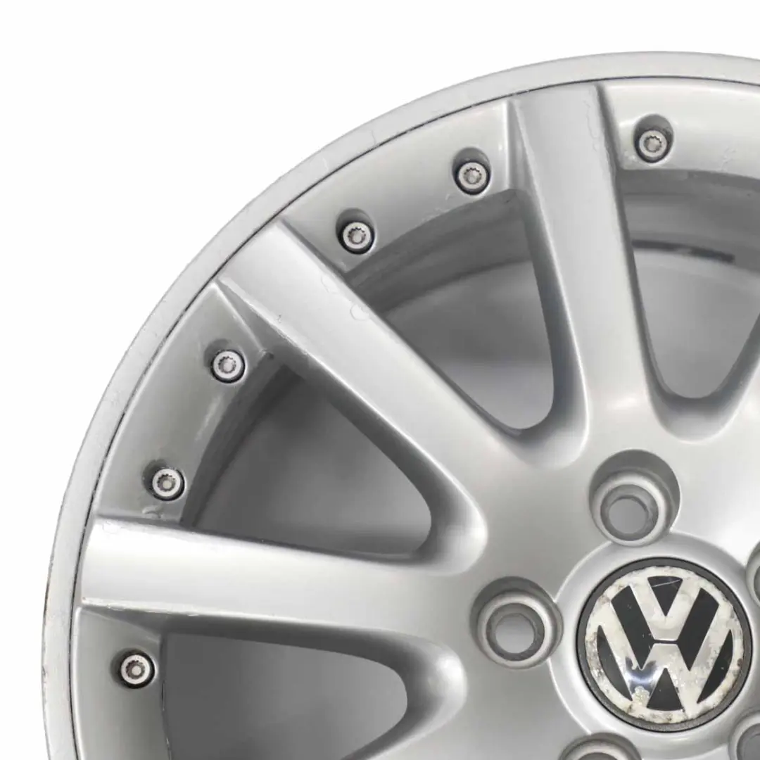Silberne Leichtmetallfelge 17" ET:54 7J für VW Volkswagen Golf 5 V 6 VI mit Teilenummer 1K0601025K VW Volkswagen Golf 5 V 6 VI Silberne Leichtmetallfelge 17" ET:54 7J - SKU 1K0601025K-2 - Teilenummer 1K0601025K