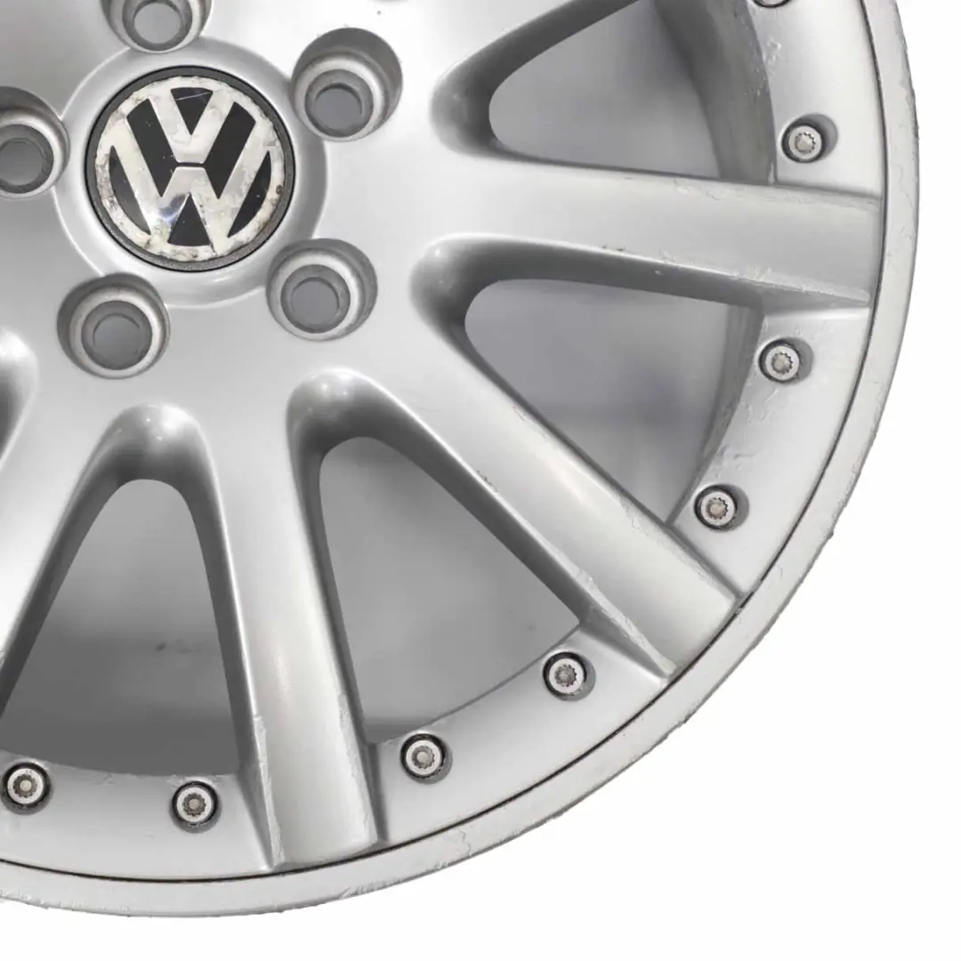 Silberne Leichtmetallfelge 17" ET:54 7J für VW Volkswagen Golf 5 V 6 VI mit Teilenummer 1K0601025K VW Volkswagen Golf 5 V 6 VI Silberne Leichtmetallfelge 17" ET:54 7J - SKU 1K0601025K-2 - Teilenummer 1K0601025K