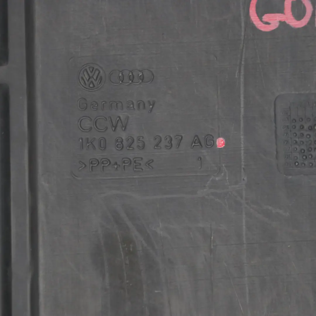 Panneau sous le plancher Couvre-plateau moteur pour VW Volkswagen Golf 5 à propos du numéro de pièce 1K0825237AG VW Volkswagen Golf 5 Panneau sous le plancher Couvre-plateau moteur - SKU 1K0825237AG - Numéro de pièce 1K0825237AG