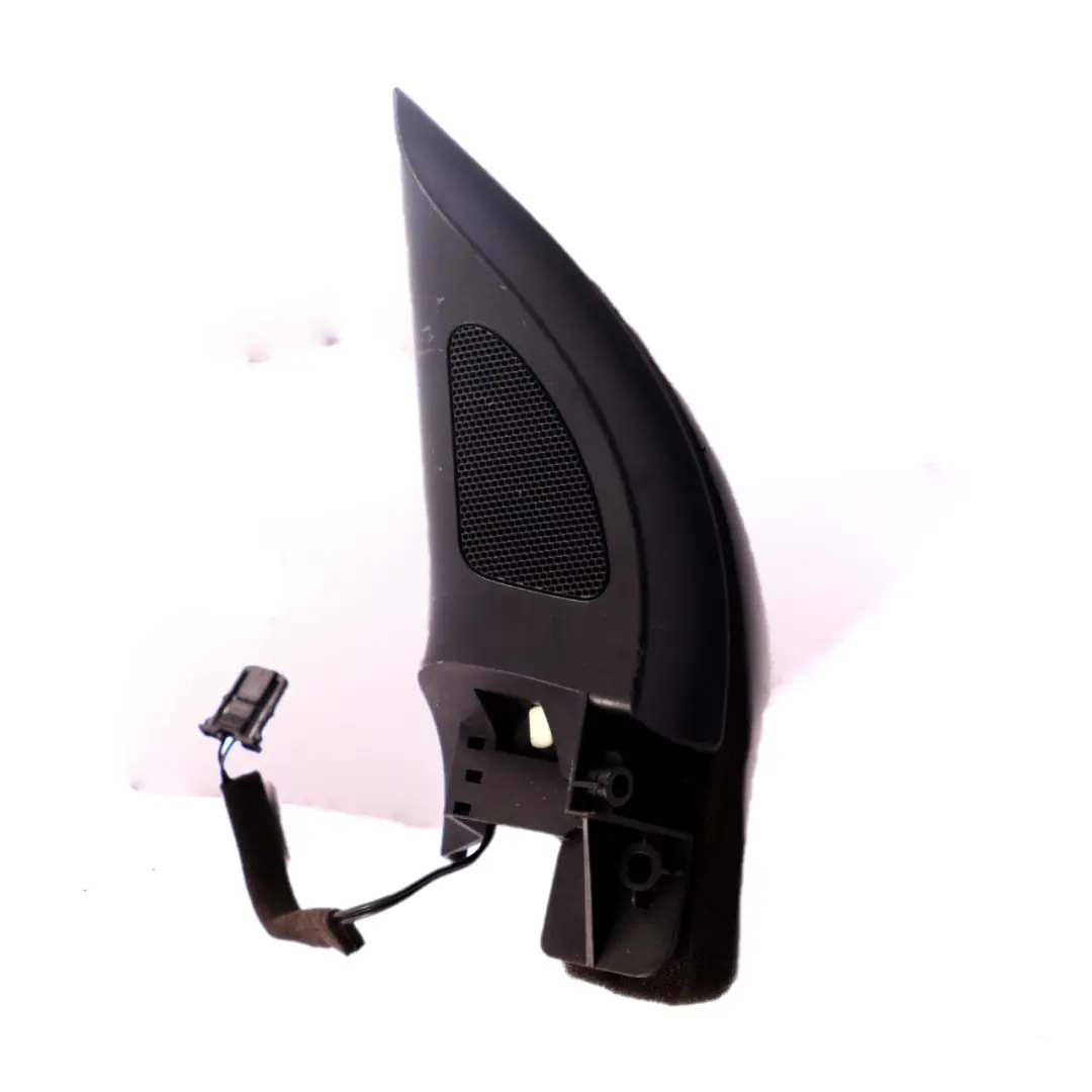 Garniture de couvercle haut-parleur avant gauche pour Volkswagen Golf V à propos du numéro de pièce 1K0837973M Volkswagen Golf V Garniture de couvercle haut-parleur avant gauche - SKU 1K0837973M - Numéro de pièce 1K0837973M