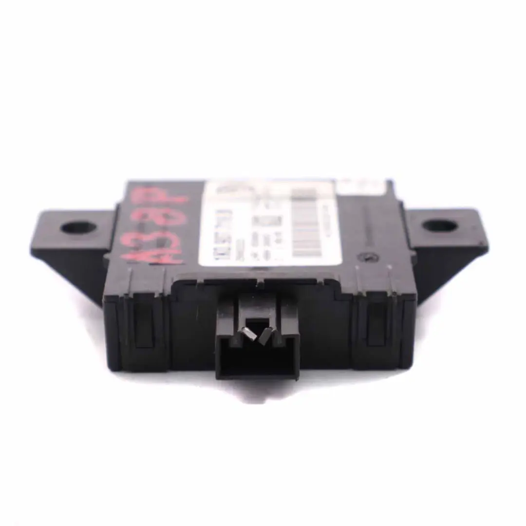 Moduł Sterownik Alarmu do Audi A3 8P o numerze 1K0907719B Audi A3 8P Moduł Sterownik Alarmu - SKU 1K0907719B - Numer Części 1K0907719B