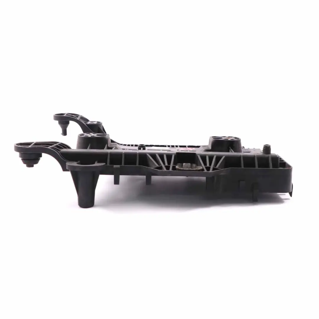Batteria Box Vassoio Alloggiamento Supporto Staffa per Audi A3 8P con numero di parte 1K0915333 Audi A3 8P Batteria Box Vassoio Alloggiamento Supporto Staffa - SKU 1K0915333H - Numero di parte 1K0915333