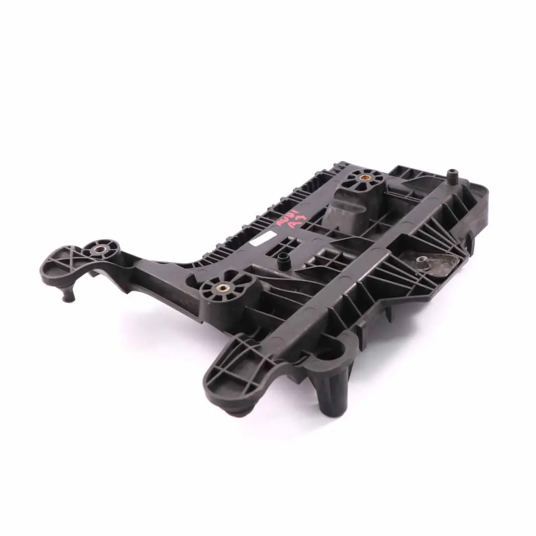 Batteria Box Vassoio Alloggiamento Supporto Staffa per Audi A3 8P con numero di parte 1K0915333 Audi A3 8P Batteria Box Vassoio Alloggiamento Supporto Staffa - SKU 1K0915333H - Numero di parte 1K0915333