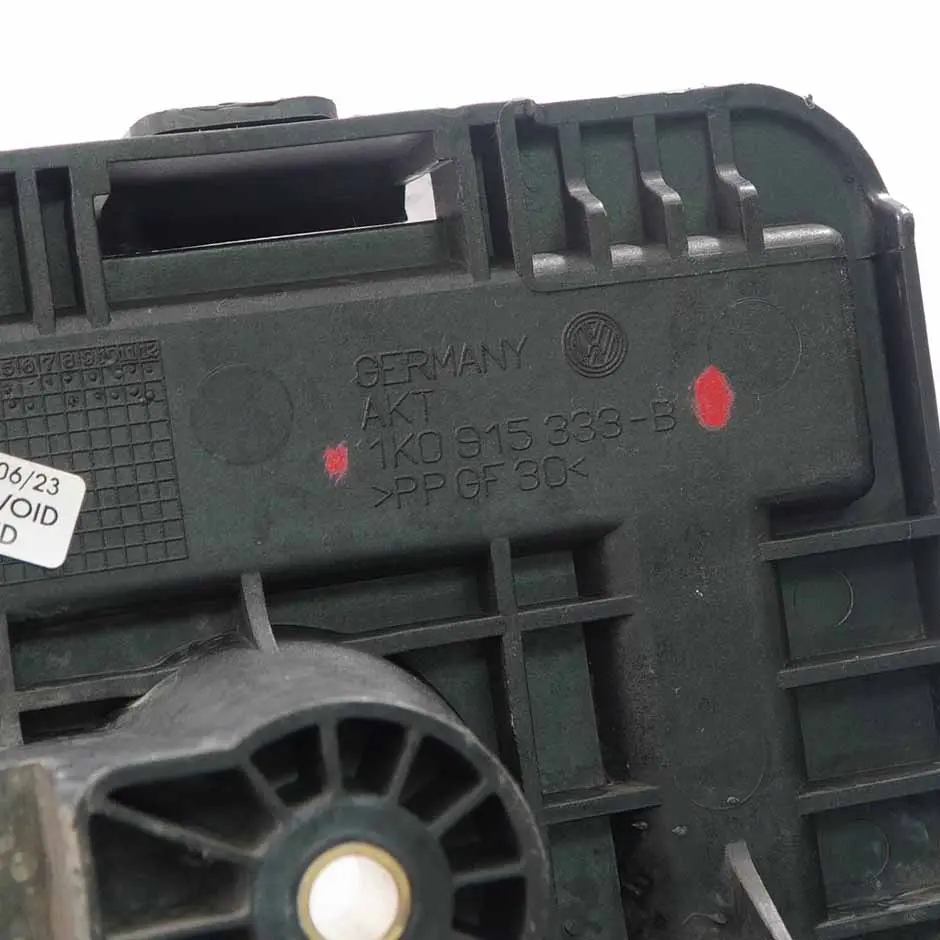 Battery Box Tray Housing Holder Bracket Cover Audi A3 8P - SKU 1K0915333B - Part number 1K0915333B