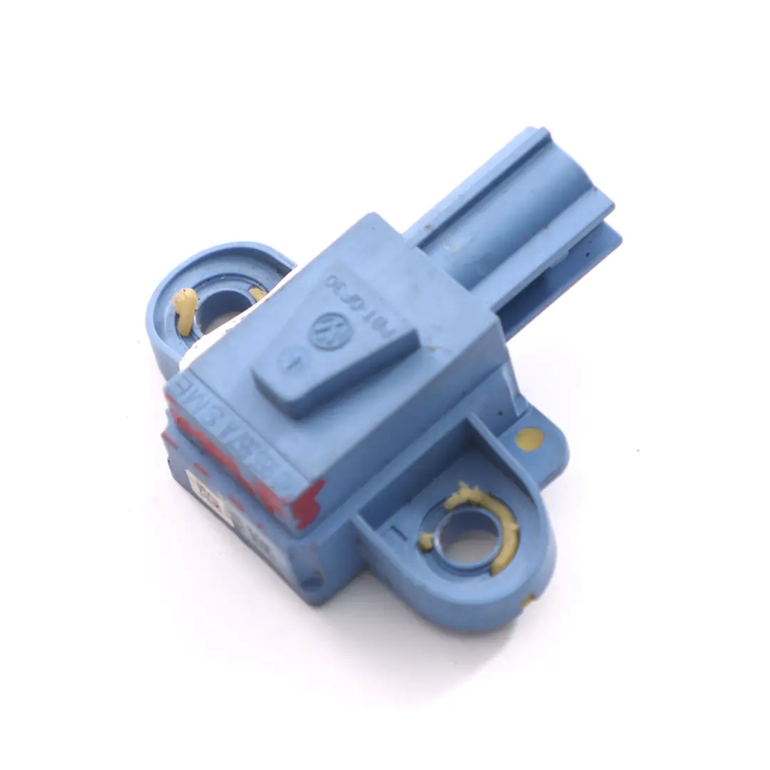 Capteur d'impact de l'airbag SRC pour VW Volkswagen Audi Seat Skoda à propos du numéro de pièce 1K0955557A VW Volkswagen Audi Seat Skoda Capteur d'impact de l'airbag SRC - SKU 1K0955557A - Numéro de pièce 1K0955557A