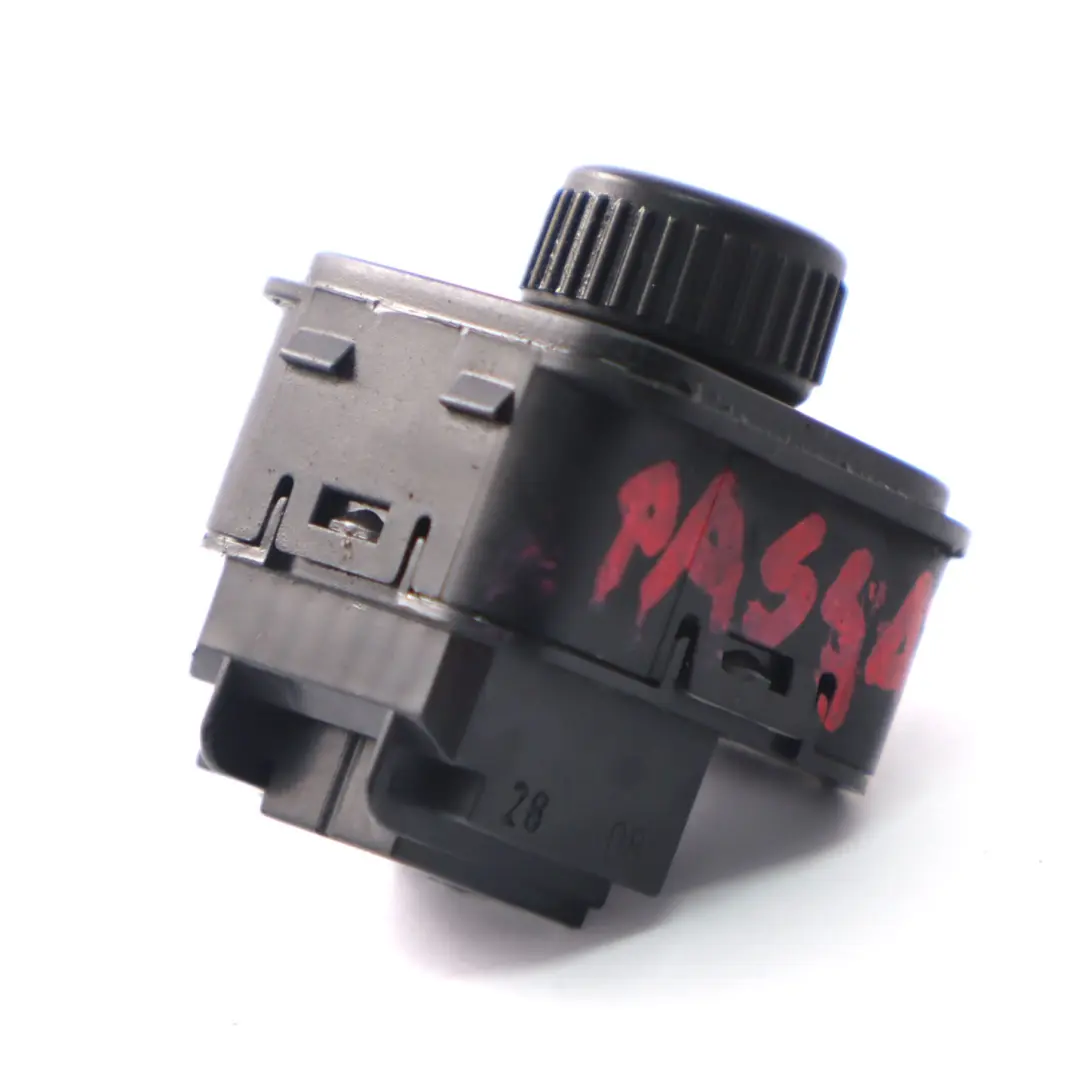 Interruptor Ajuste Espejos Eléctricos para VW Golf MK 5 Passat B6 con número de pieza 1K0959565L VW Golf MK 5 Passat B6 Interruptor Ajuste Espejos Eléctricos - SKU 1K0959565L - Número de pieza 1K0959565L