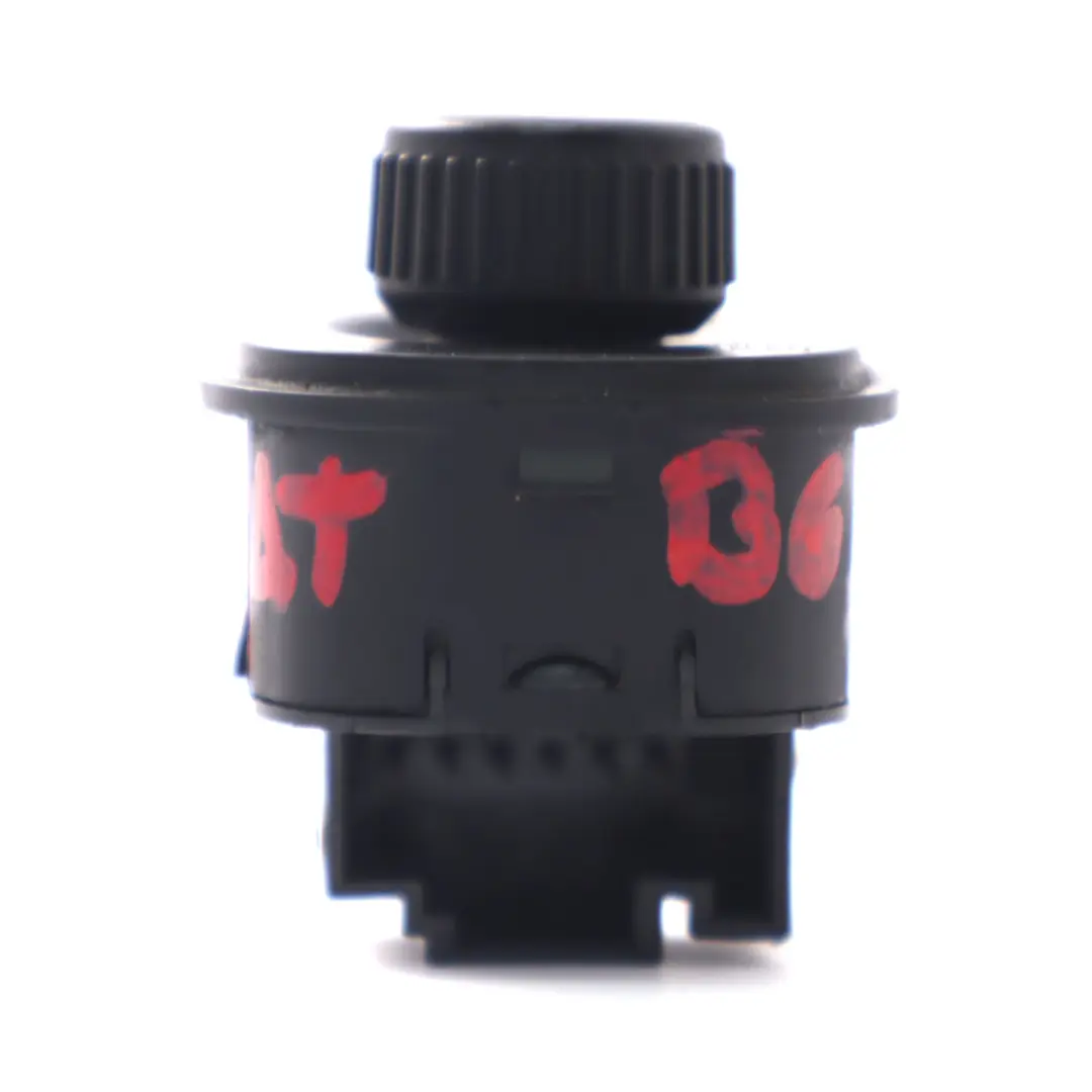 Interruptor Ajuste Espejos Eléctricos para VW Golf MK 5 Passat B6 con número de pieza 1K0959565L VW Golf MK 5 Passat B6 Interruptor Ajuste Espejos Eléctricos - SKU 1K0959565L - Número de pieza 1K0959565L
