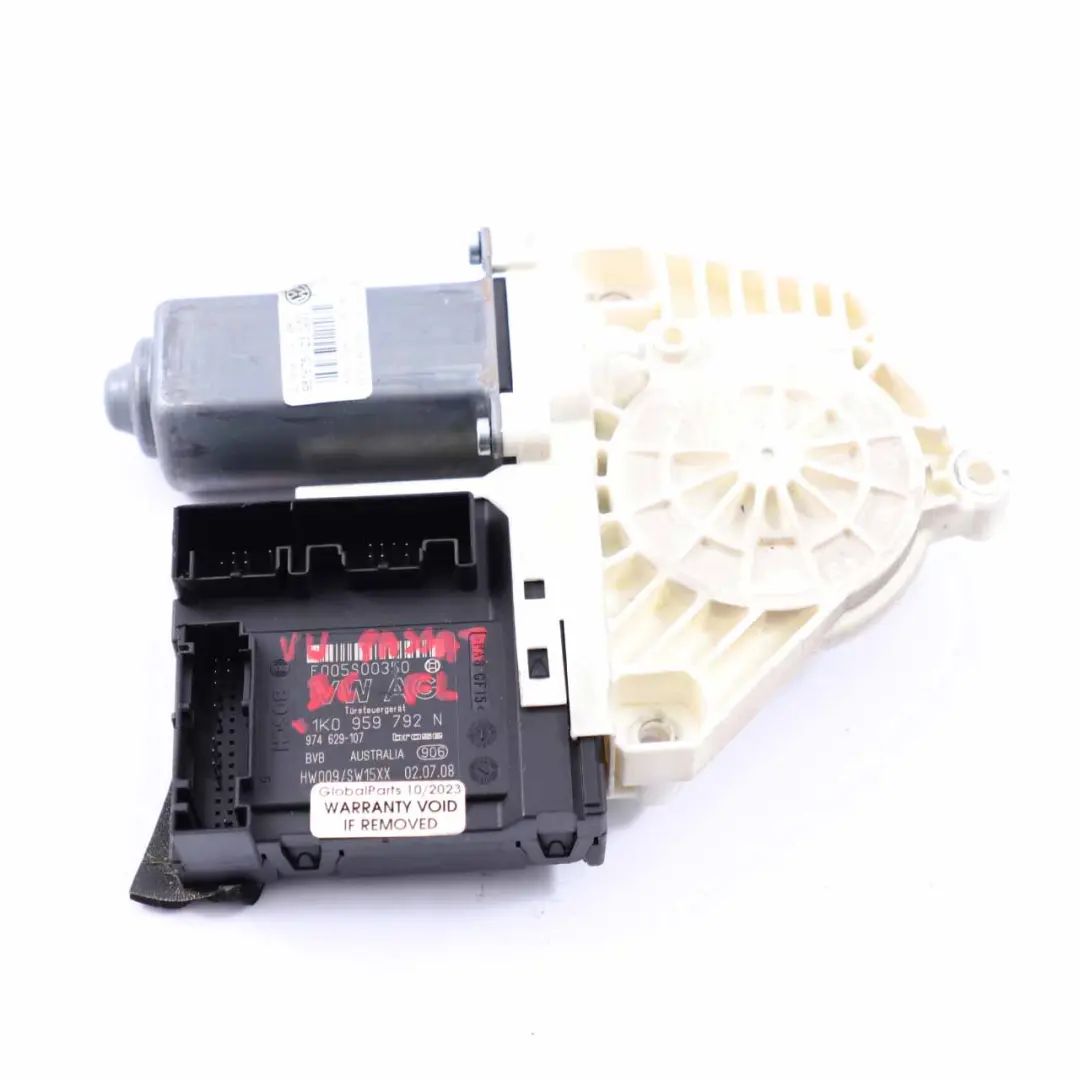 Motore Alzacristalli anteriore destro per VW Volkswagen Passat B6 con numero di parte 1K0959792N VW Volkswagen Passat B6 Motore Alzacristalli anteriore destro - SKU 1K0959792N - Numero di parte 1K0959792N