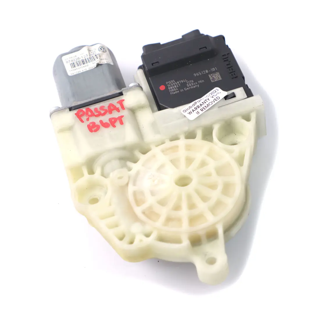 Silniczek Podnośnika Szyby Drzwi Tylne Prawe 1K0 959 794 L do VW Passat B6 o numerze 1K0959794L VW Passat B6 Silniczek Podnośnika Szyby Drzwi Tylne Prawe 1K0 959 794 L - SKU 1K0959794L - Numer Części 1K0959794L