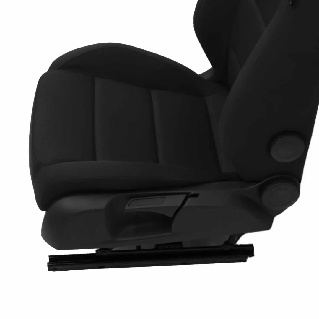 Fotel Lewy Przód Czarny Materiał do Volkswagen Golf 5 o numerze 1K4881805QL Volkswagen Golf 5 Fotel Lewy Przód Czarny Materiał - SKU 1K4881805QL - Numer Części 1K4881805QL