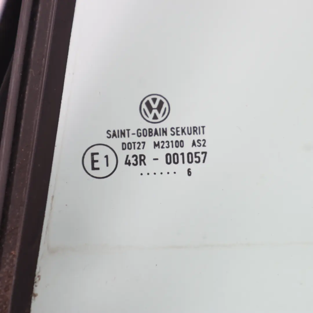VW Golf V Szybka Drzwi Tył Lewa Uszczelka - SKU 1K6845215 - Numer Części 1K6845215