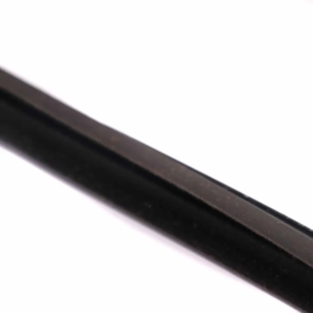  Bande d'étanchéité de vitre Volkswagen VW Golf V Arrière Gauche Bande - SKU 1K6845215 - Numéro de pièce 1K6845215