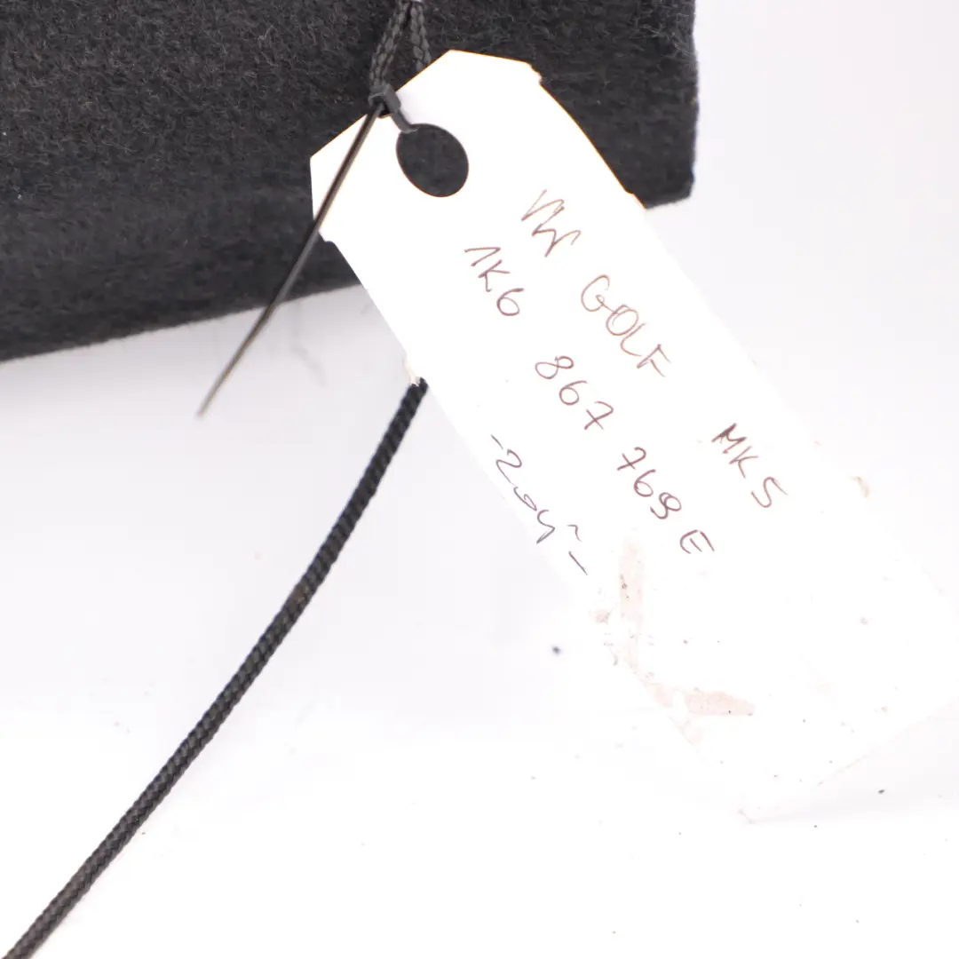 Tablette protection pour compartiment à bagages pour Volkswagen Golf 5 à propos du numéro de pièce 1K6867769E Volkswagen Golf 5 Tablette protection pour compartiment à bagages - SKU 1K6867769E - Numéro de pièce 1K6867769E