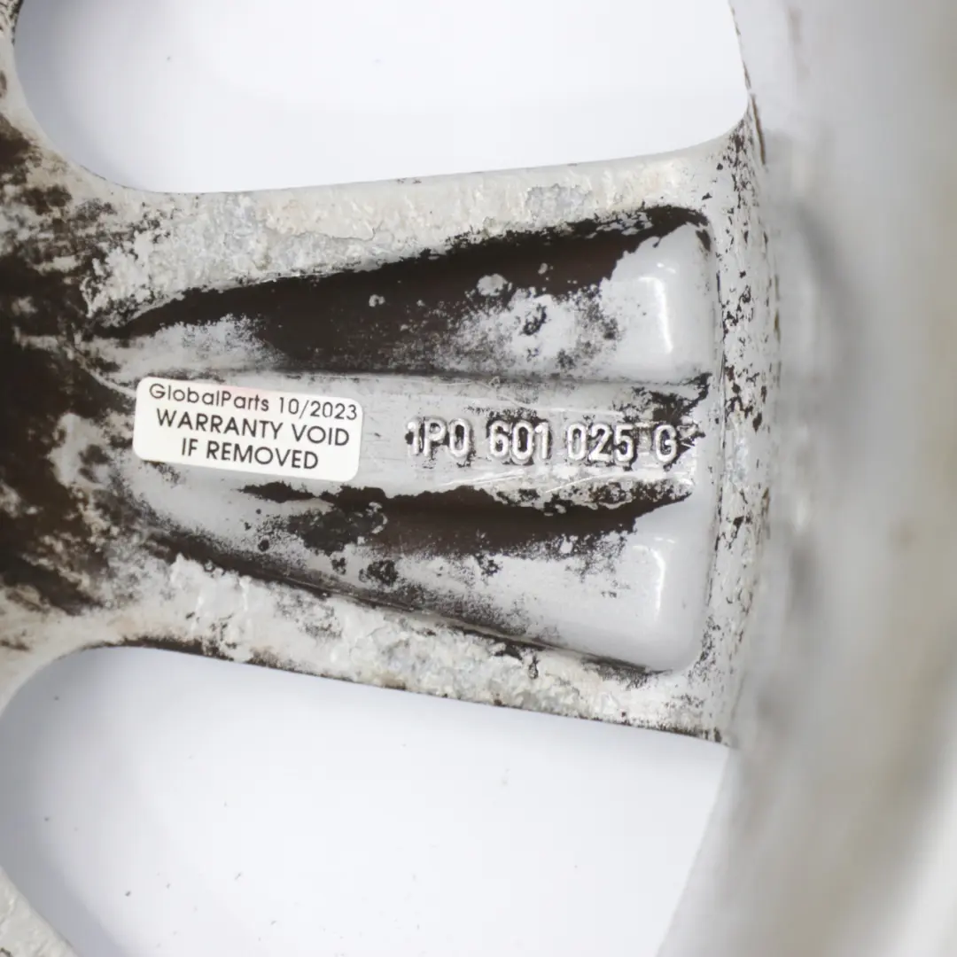 Silberne Leichtmetallfelge 16" 6,5J ET:50 für Seat Leon II mit Teilenummer 1P0601025G Seat Leon II Silberne Leichtmetallfelge 16" 6,5J ET:50 - SKU 1P0601025G-2 - Teilenummer 1P0601025G