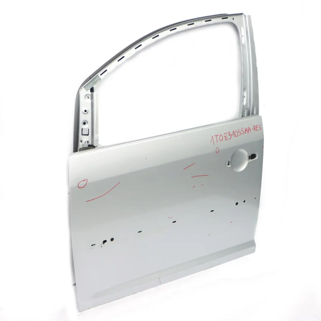 Porta anteriore sinistra laterale Reflex Silver - LA7W per Volkswagen VW Touran 1T con numero di parte 1T0831055AA Volkswagen VW Touran 1T Porta anteriore sinistra laterale Reflex Silver - LA7W - SKU 1T0831055AA-RES - Numero di parte 1T0831055AA