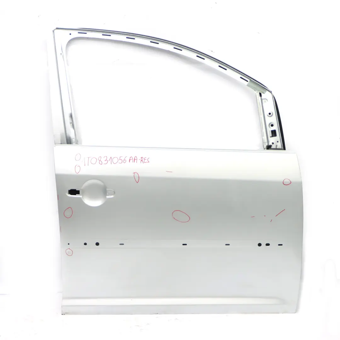 Puerta Delantera Derecha Reflex Silver Metallic - LA7W para Volkswagen VW Touran 1T con número de pieza 1T0831056AA Volkswagen VW Touran 1T Puerta Delantera Derecha Reflex Silver Metallic - LA7W - SKU 1T0831056AA-RES - Número de pieza 1T0831056AA