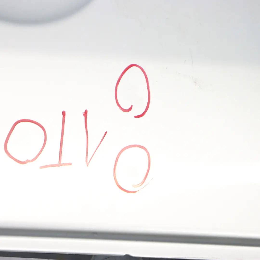 Porta anteriore destra laterale Reflex Silver - LA7W per Volkswagen VW Touran 1T con numero di parte 1T0831056AA Volkswagen VW Touran 1T Porta anteriore destra laterale Reflex Silver - LA7W - SKU 1T0831056AA-RES - Numero di parte 1T0831056AA