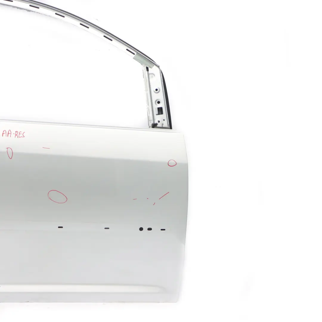 Tür vorne rechts Tür Reflex Silber - LA7W für Volkswagen VW Touran 1T mit Teilenummer 1T0831056AA Volkswagen VW Touran 1T Tür vorne rechts Tür Reflex Silber - LA7W - SKU 1T0831056AA-RES - Teilenummer 1T0831056AA