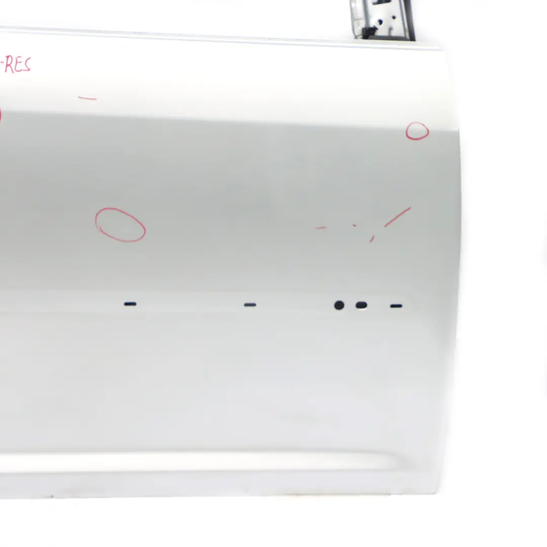 Porta anteriore destra laterale Reflex Silver - LA7W per Volkswagen VW Touran 1T con numero di parte 1T0831056AA Volkswagen VW Touran 1T Porta anteriore destra laterale Reflex Silver - LA7W - SKU 1T0831056AA-RES - Numero di parte 1T0831056AA