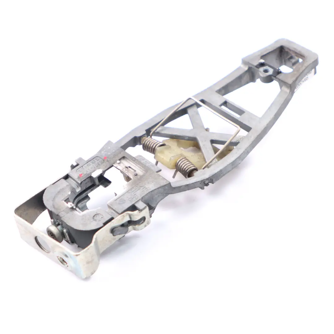 Door Handle Grab Base Carrier Front Right O/S to VW Volkswagen Touran 1 with Part number 1T0837886B VW Volkswagen Touran 1 Door Handle Grab Base Carrier Front Right O/S - SKU 1T0837886B - Part number 1T0837886B