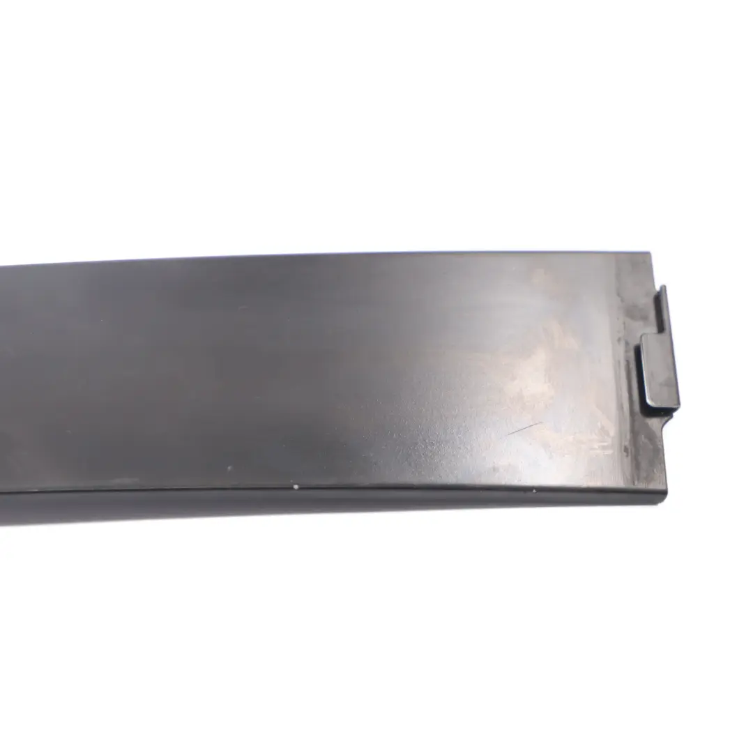 VW Touran 1T Finition Cache de garniture montant vitre avant droite - SKU 1T0837890 - Numéro de pièce 1T0837890