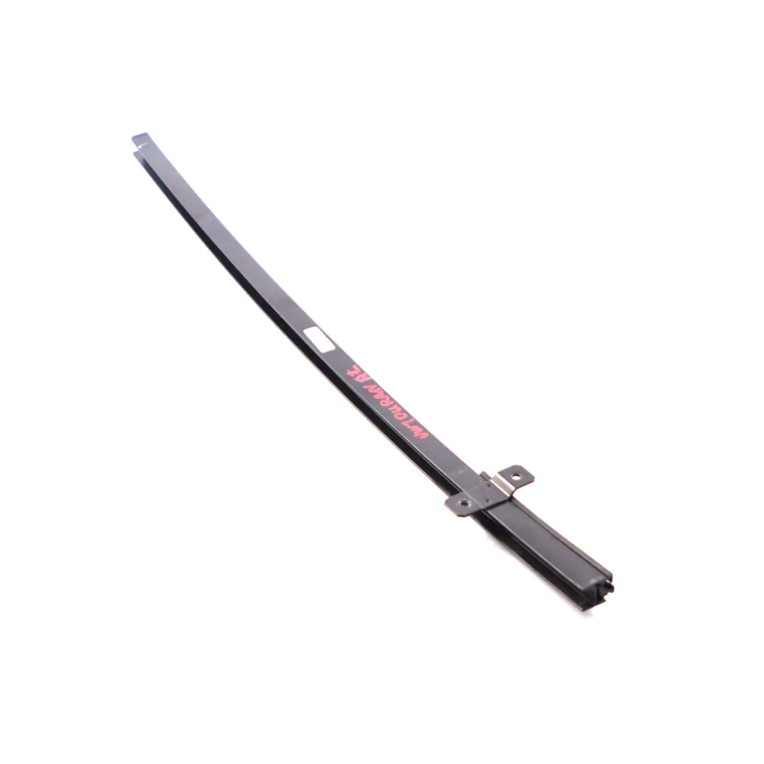 Coprivetro Porta Posteriore Sinistra Finisher Guida Nero per Volkswagen VW Touran con numero di parte 1T0839407E Volkswagen VW Touran Coprivetro Porta Posteriore Sinistra Finisher Guida Nero - SKU 1T0839407E - Numero di parte 1T0839407E