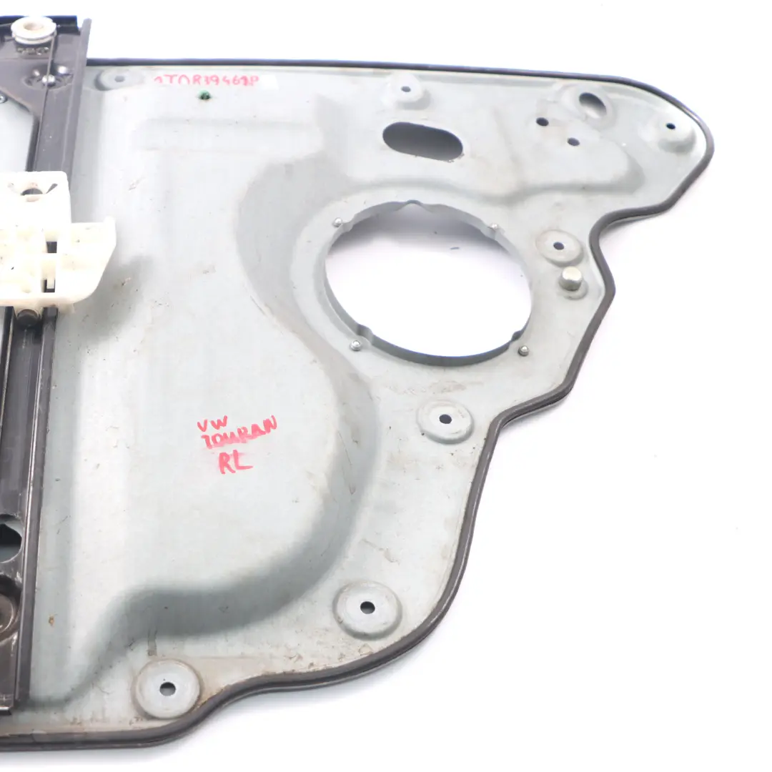 VW Touran 1T Elevalunas Puerta Trasera Izquierda Mecanismo Regulador - SKU 1T0839461P - Número de pieza 1T0839461P