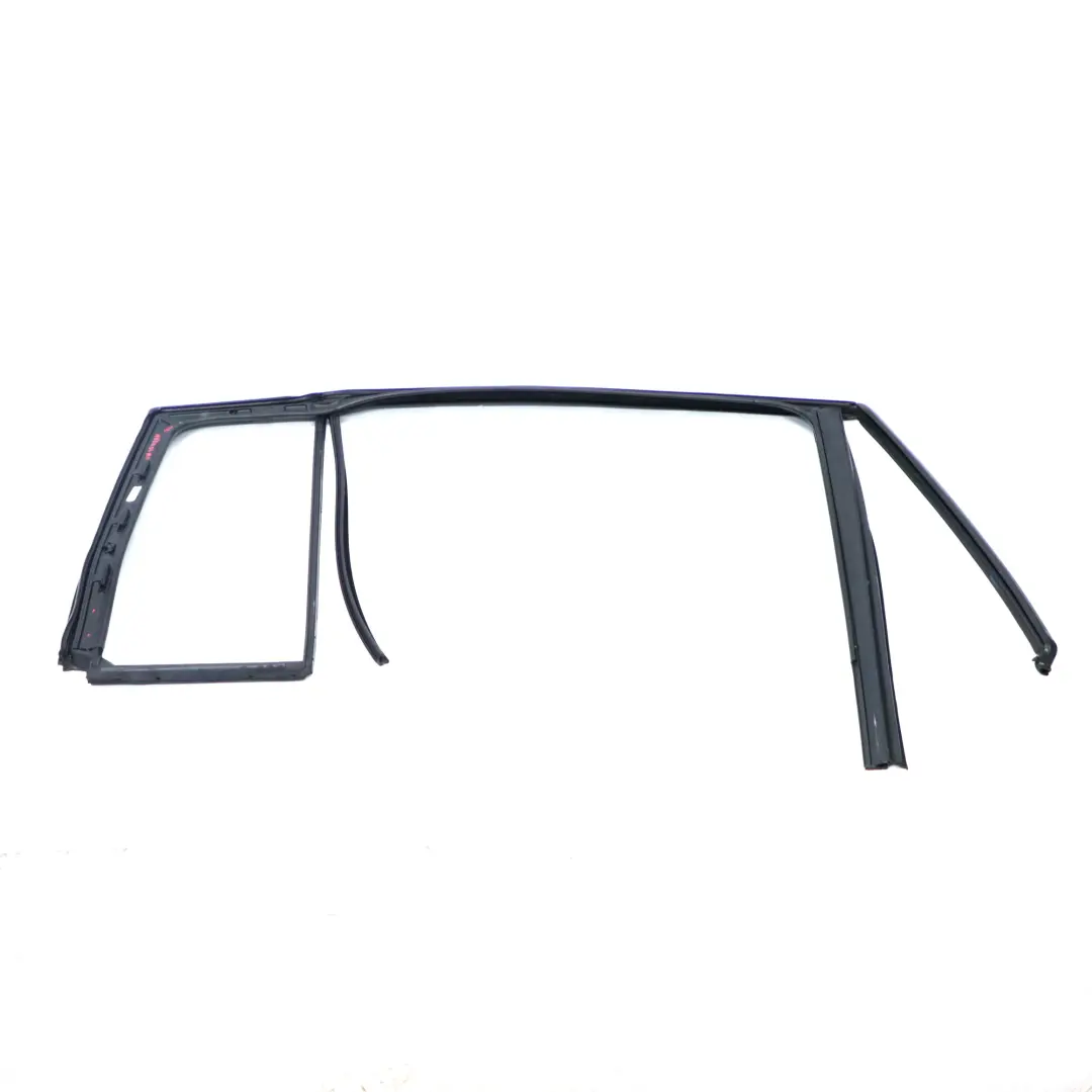 VW Touran Joint de porte arrière Joint de bande de fenêtre gauche - SKU 1T0845211 - Numéro de pièce 1T0845211