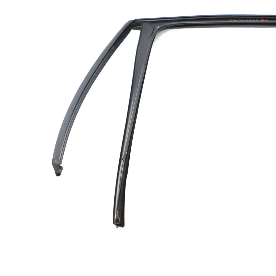 VW Touran Joint de porte arrière Joint de bande de fenêtre droite - SKU 1T0845212 - Numéro de pièce 1T0845212