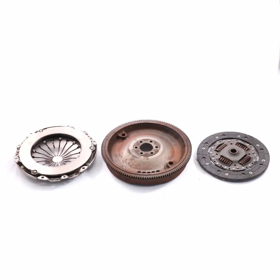 Citroen C3 9HX Diesel Kit frizione SMF a massa singola 0532N0 per con numero di parte 2004AV Citroen C3 9HX Diesel Kit frizione SMF a massa singola 0532N0 - SKU 2004AV - Numero di parte 2004AV