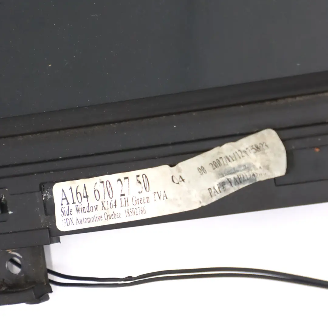 Vetro del finestrino posteriore sinistro Vetri quarto lato AS2 per Mercedes GL X164 con numero di parte A1646702750 Mercedes GL X164 Vetro del finestrino posteriore sinistro Vetri quarto lato AS2 - SKU A1646702750 - Numero di parte A1646702750