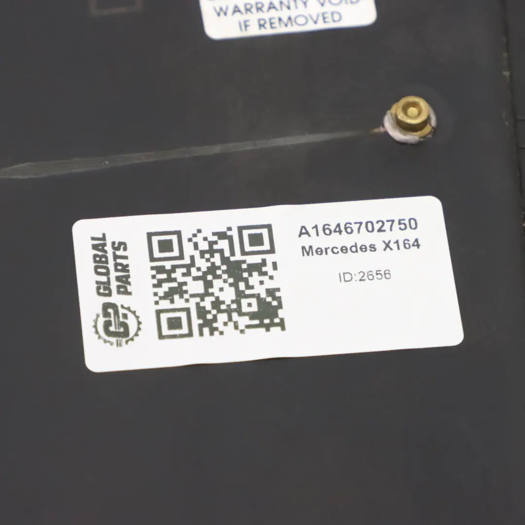 Vetro del finestrino posteriore sinistro Vetri quarto lato AS2 per Mercedes GL X164 con numero di parte A1646702750 Mercedes GL X164 Vetro del finestrino posteriore sinistro Vetri quarto lato AS2 - SKU A1646702750 - Numero di parte A1646702750