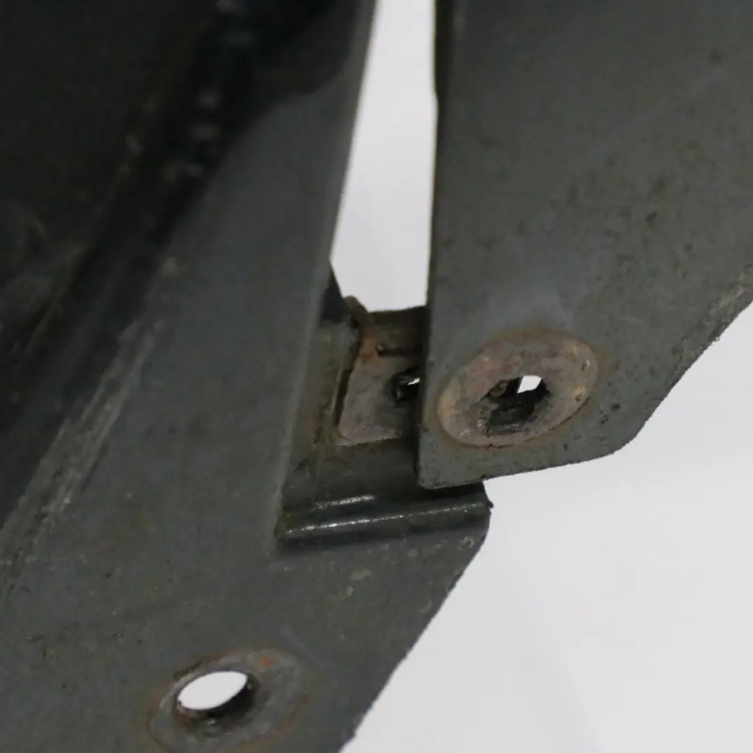 Zderzak Tylny Tył M-Pakiet Black Sapphire Czarny Metalik - 475 do BMW E82 E88 o numerze 0036311 BMW E82 E88 Zderzak Tylny Tył M-Pakiet Black Sapphire Czarny Metalik - 475 - SKU 0036311-BS1 - Numer Części 0036311