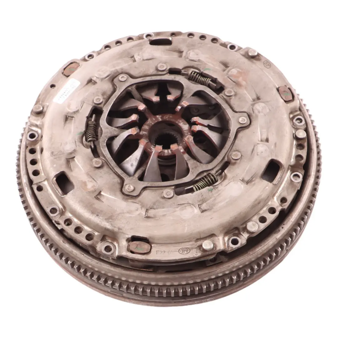 Mass Flywheel Clutch Kit to Volkswagen Transporter T5 2.0 TDI Dual Twin with Part number 03L105266AH Volkswagen Transporter T5 2.0 TDI Dual Twin Mass Flywheel Clutch Kit - SKU 03L105266AH - Part number 03L105266AH