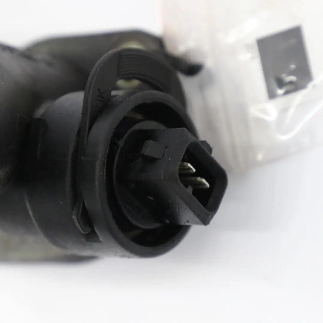 Volkswagen LT35 2.5 TDI Sensore temperatura della flangia dell'acqua - SKU 074121132 - Numero di parte 074121132