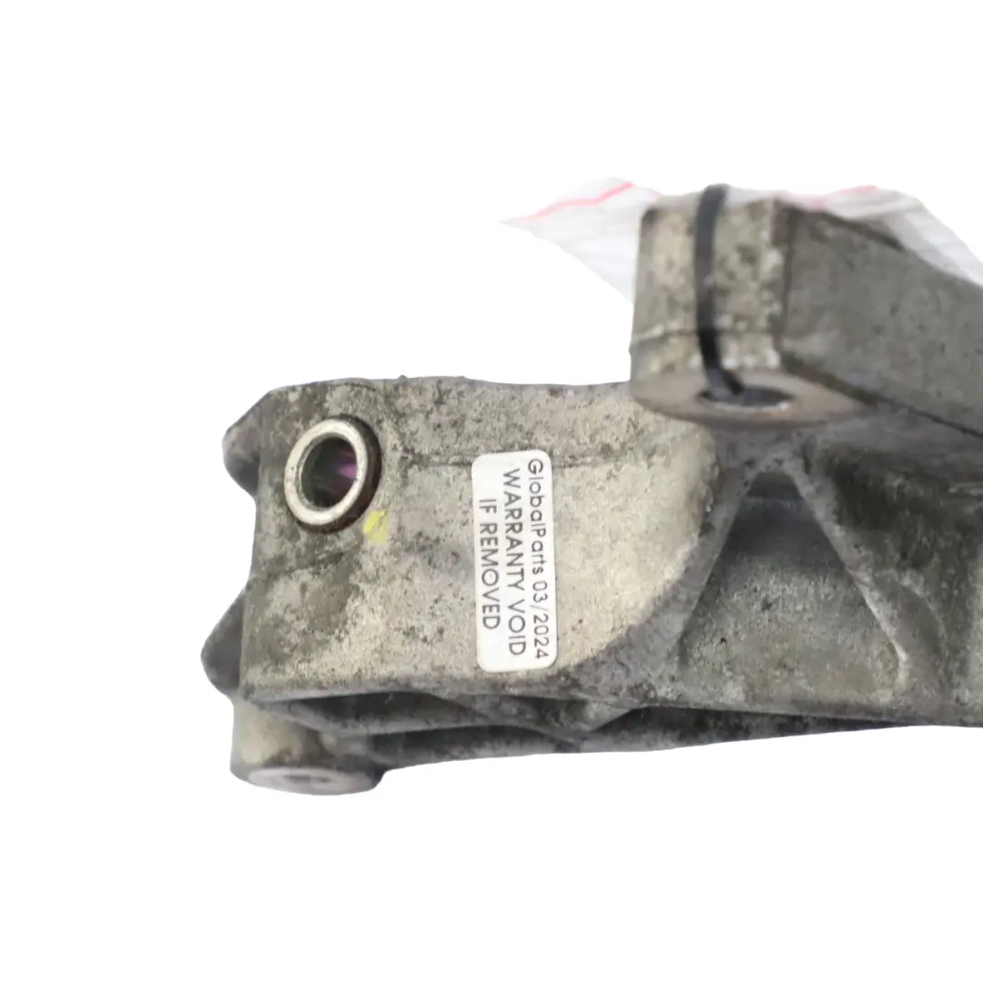 Wspornik Łapa Alternatora do Volkswagen Transporter LT 35 2.5 TDI o numerze 074145169F Volkswagen Transporter LT 35 2.5 TDI Wspornik Łapa Alternatora - SKU 074145169F - Numer Części 074145169F