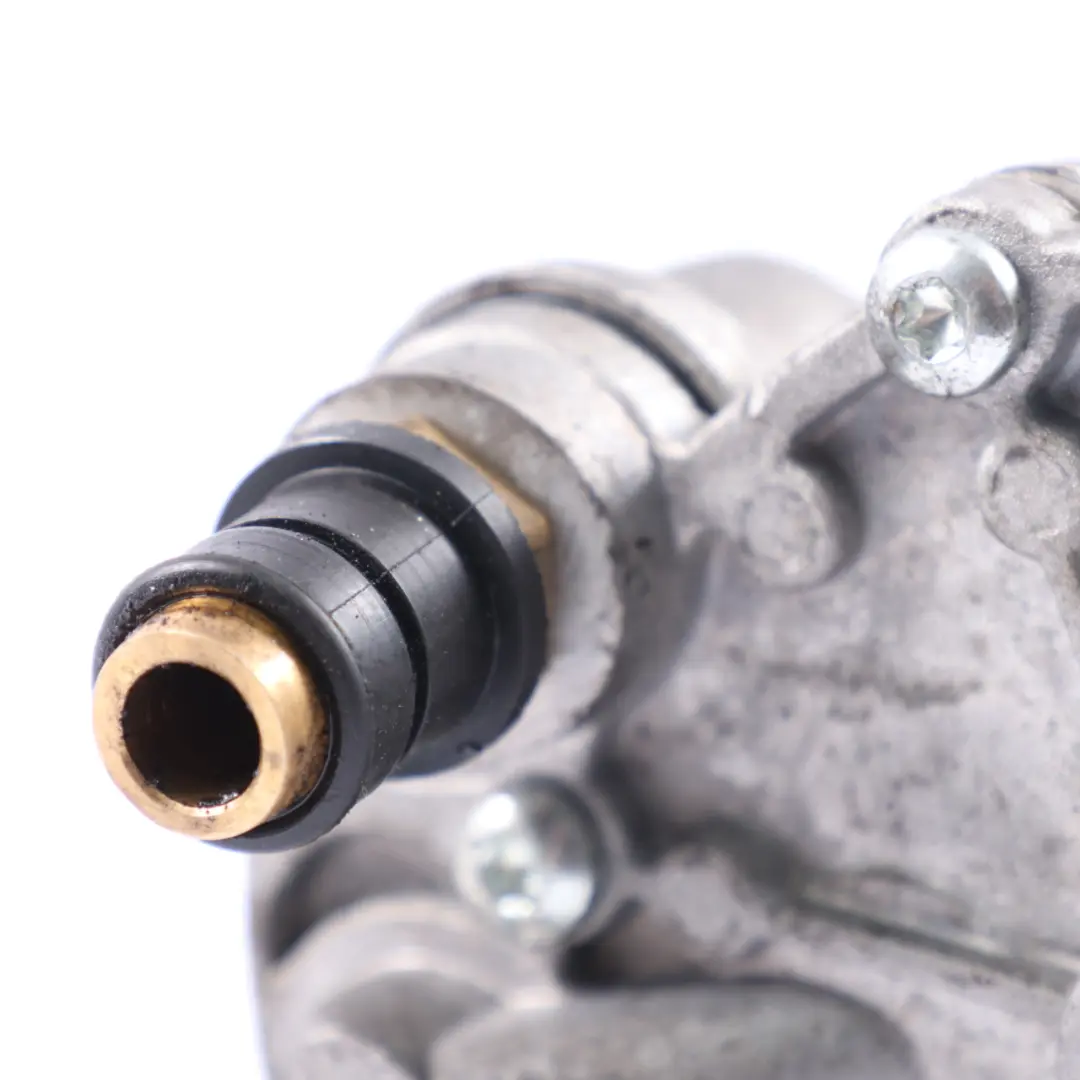 Bomba de Vacío para Motor Diesel Volkswagen VW LT 35 TDI para con número de pieza 076145100 Bomba de Vacío para Motor Diesel Volkswagen VW LT 35 TDI - SKU 076145100 - Número de pieza 076145100