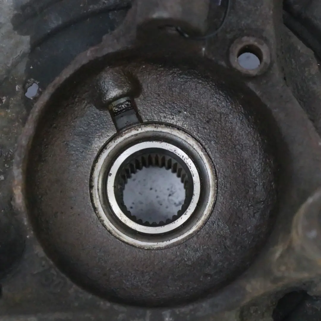 BMW E38 soporte de rueda trasera derecha eje de suspensión cubo - SKU 1090748 - Número de pieza 1090748