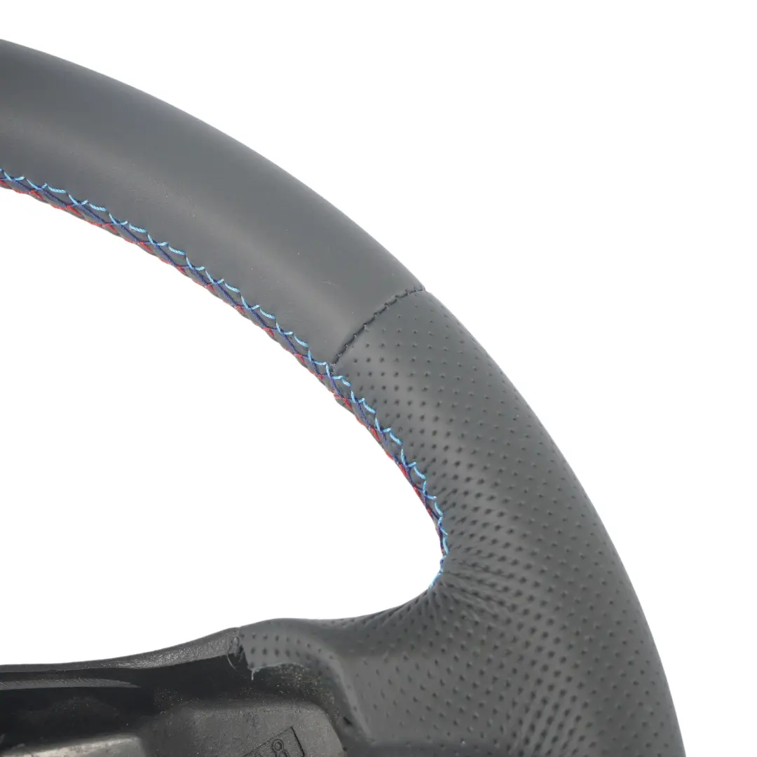 NUEVO Volante de Cuero Negro para BMW E38 E39 con número de pieza 1094259 BMW E38 E39 NUEVO Volante de Cuero Negro - SKU 1094259-1 - Número de pieza 1094259