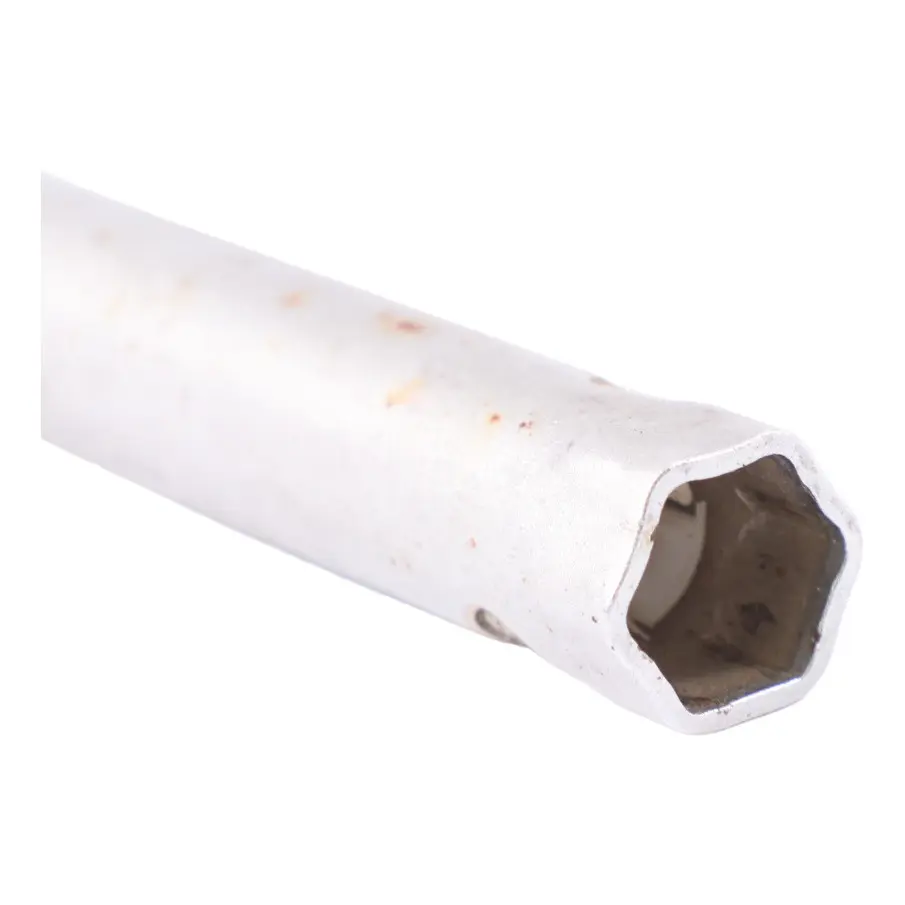 Strumento chiave per candele per BMW E30 E34 E36 E38 E39 con numero di parte 1181460 BMW E30 E34 E36 E38 E39 Strumento chiave per candele - SKU 1181460 - Numero di parte 1181460